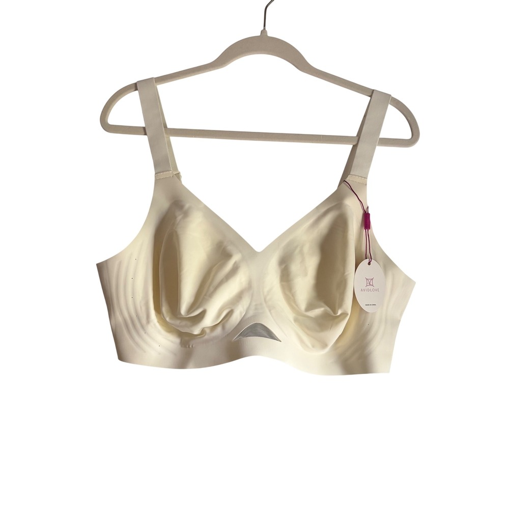 Avidlove Womens XXXL Seamless Wireless Comfort Bra Cream Adjustable Straps NWT